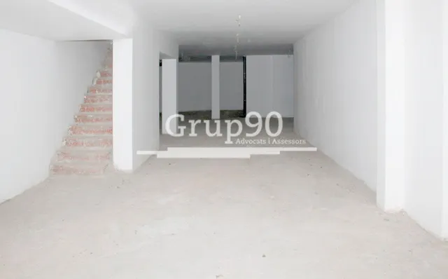 LOCAL COMERCIAL EN ALFRED PERENYA — 2
