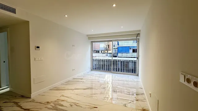 Apartamento 3 habitaciones 73m² en venta - Cruz de Humilladero- Paseo de los Tilos — 2