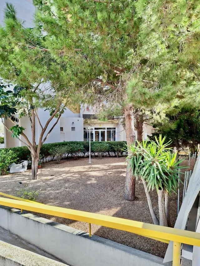 Apartamento reformado con vistas al mar, terraza y parking incluido en poniente, Benidorm — 30