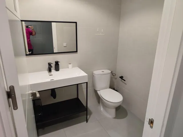 Nave en Poligono de Las Quemadas totalmente reformada y perfectamente instalada para uso mixto de oficinas y almacen — 25