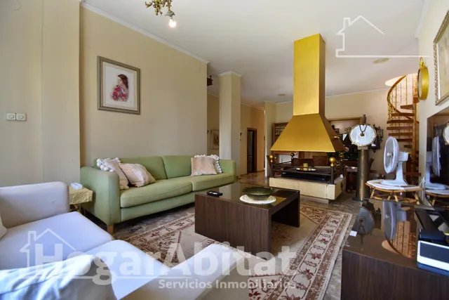 CHALET CON TERRAZA, GARAJE Y BARBACOA EN LA PLAYA DE GANDÍA — 10