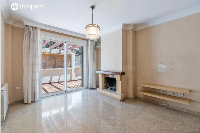 ADOSADA EN URBANIZACIÓN EN HUETOR VEGA — 5