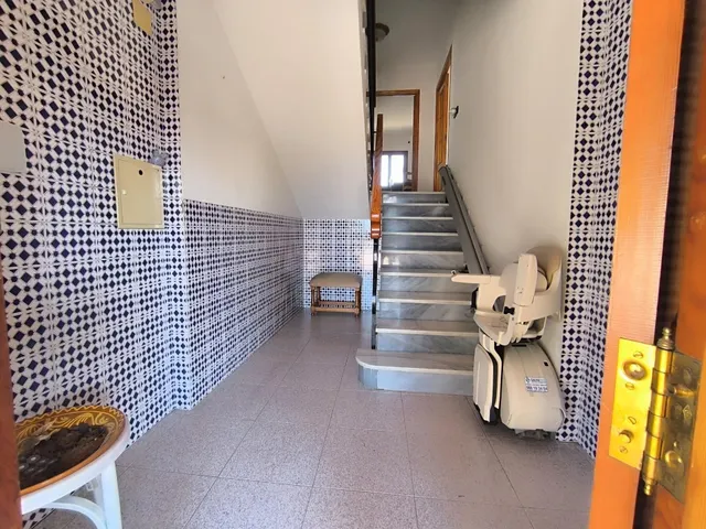 Casa independiente con parcela, 5 dormitorios y garaje en Alquerías (Murcia) — 44
