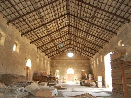 6500 M2 DE CONTRUCCION EN UN RECINTO DE 12000 M2 DE PARCELA.