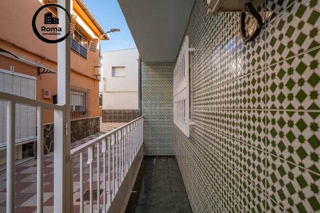 CASA HACIENDO ESQUINA EN ATARFE - foto 4