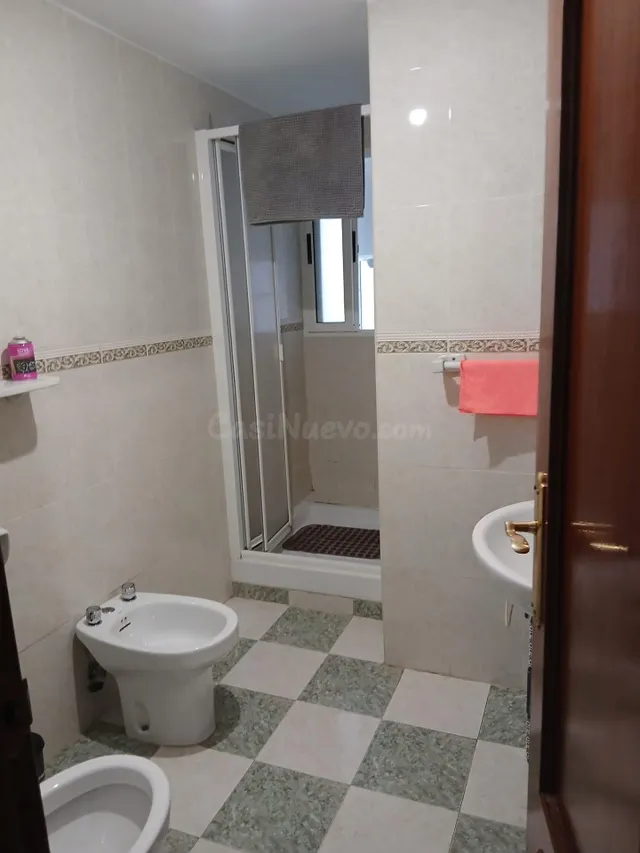 ¡SE ALQUILA HABITACIÓN CERCA DE PLAZA DE TOROS! - foto 5