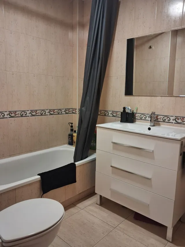 Venta piso reformado junto hospital - tercero sin ascensor — 6