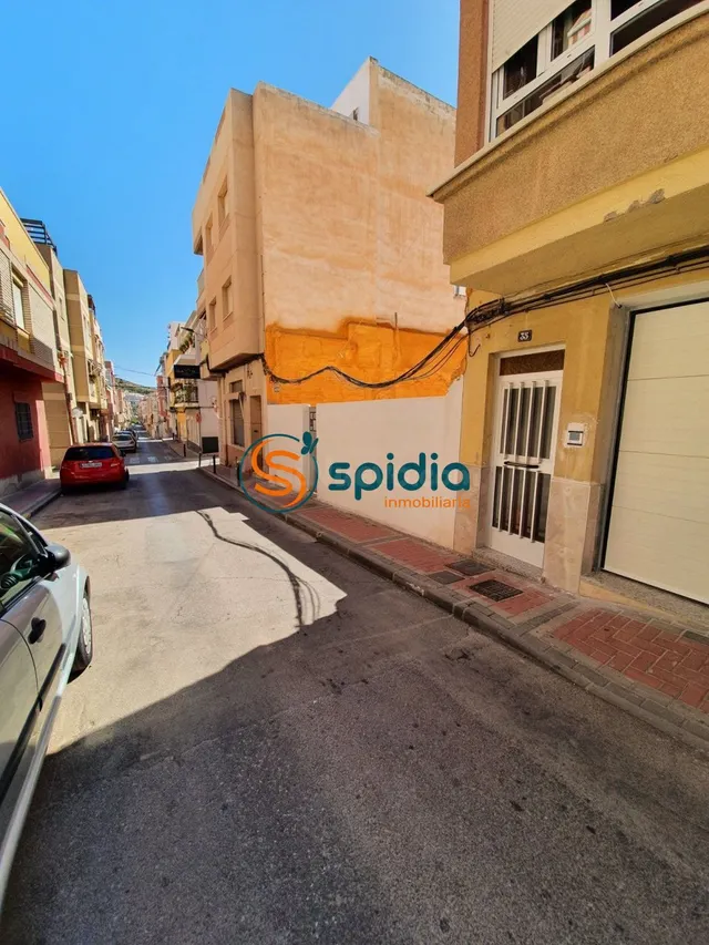 SOLAR DE 154 M2 PARA CONSTRUIR EN PLENO CENTRO - foto 3