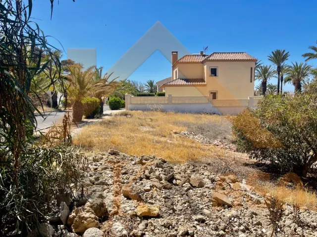 SUELO URBANO EN LOS ALCORES DE 873 METROS — 6