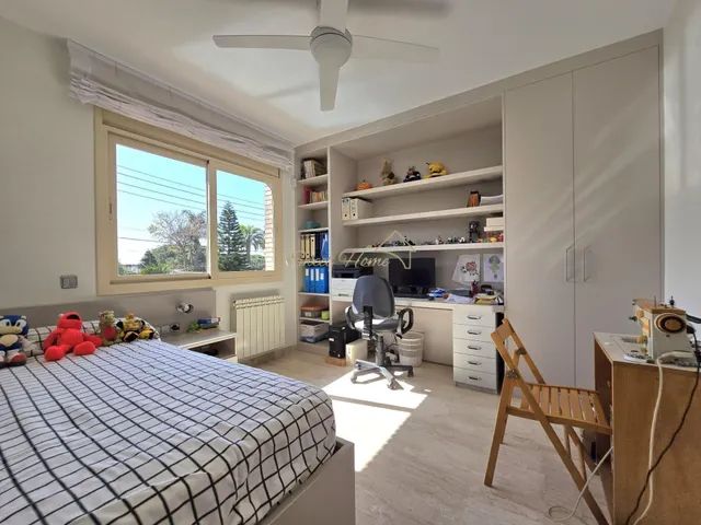 Casa impecable con privacidad, piscina y vistas panorámicas — 46