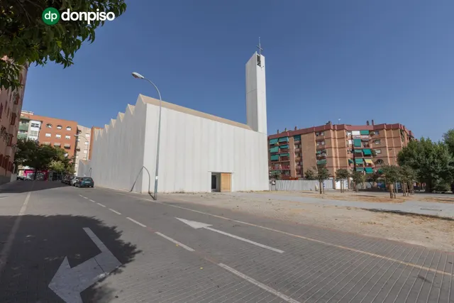 PISO VPO DE CUATRO DORMITORIOS CON GARAJE EN PADRE CLARET — 32