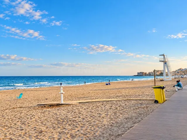 Apartamento de 2 dormitorios en venta en La Mata, Torrevieja, a pocos pasos de la playa — 2