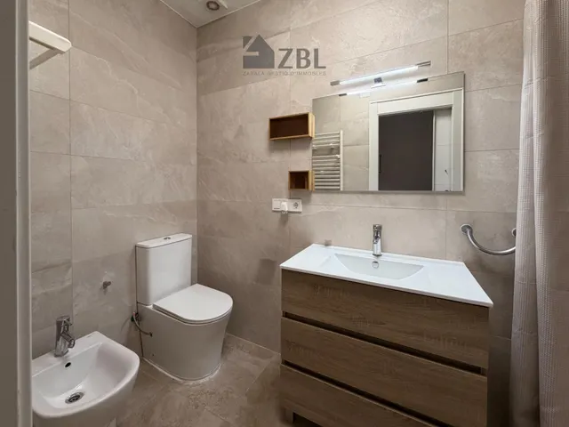 PISO EXTERIOR DE 90 m2 CON TERRAZA, BALCÓN Y VISTAS DESPEJADAS EN SANTPEDOR — 13