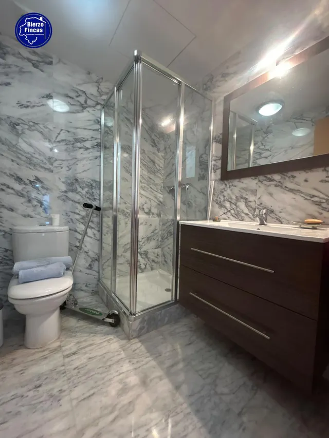 **se vende piso en la rosaleda, Ponferrada** — 22