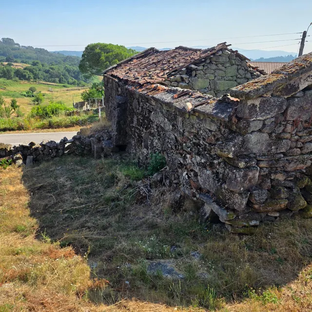 Casa de Piedra gallega para reformar — 18