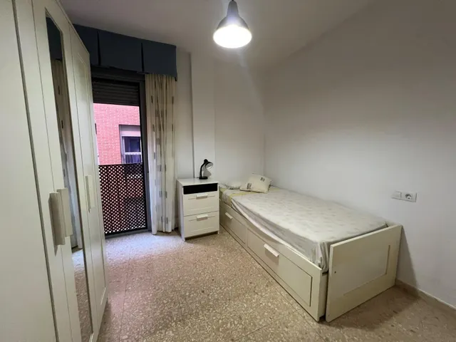 VPO de 4 dormitorios y 2 baños con piscina, terraza y garaje, en Noreña! — 28