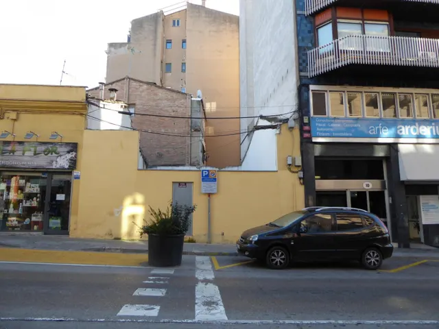 SOLAR EDIFICABLE EN VENTA EN MANRESA — 3