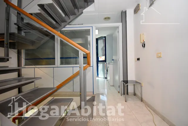 Amplia casa con terraza y muchas posibilidades en casco histórico — 37