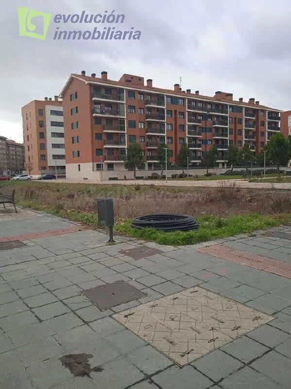 SOLAR URBANO EN CENTRO DE MIRANDA DE EBRO. BURGOS - foto 2