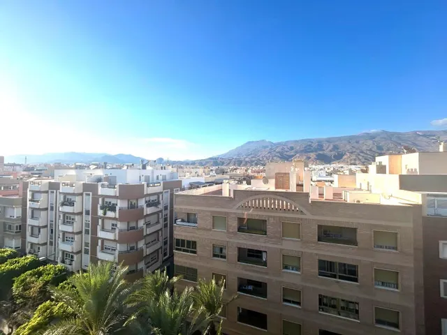 ¡Amplio y luminoso! Gran piso de 4 dormitorios en pleno Bule