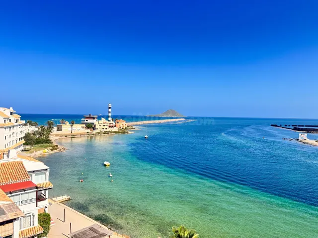 EXCLUSIVO APARTAMENTO CON VISTAS AL MAR