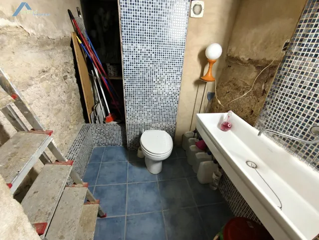 EXCLUSIVO LOCAL EN ZONA CALLE ALFONSO — 27