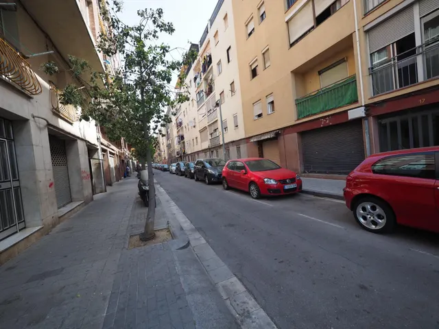 SE VENDE PISO EN MONTCADA I REIXAC — 2