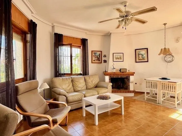 Villa independiente orientada al sur con piscina privada en un terreno de 502 m2 – Ciudad Quesada — 17