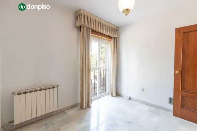 Exclusiva vivienda con piscina en la zona del Serrallo con piscina comunitaria — 22