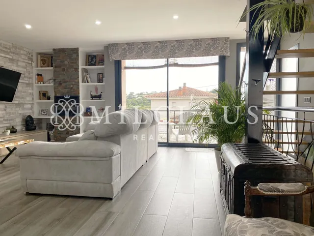 Casa o chalet independiente en venta en Calle d'Enric Morera — 37