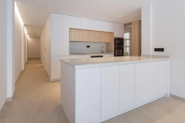 Apartamento totalmente reformado a estrenar frente a la Plaza del Teatro de Torrevieja — 10