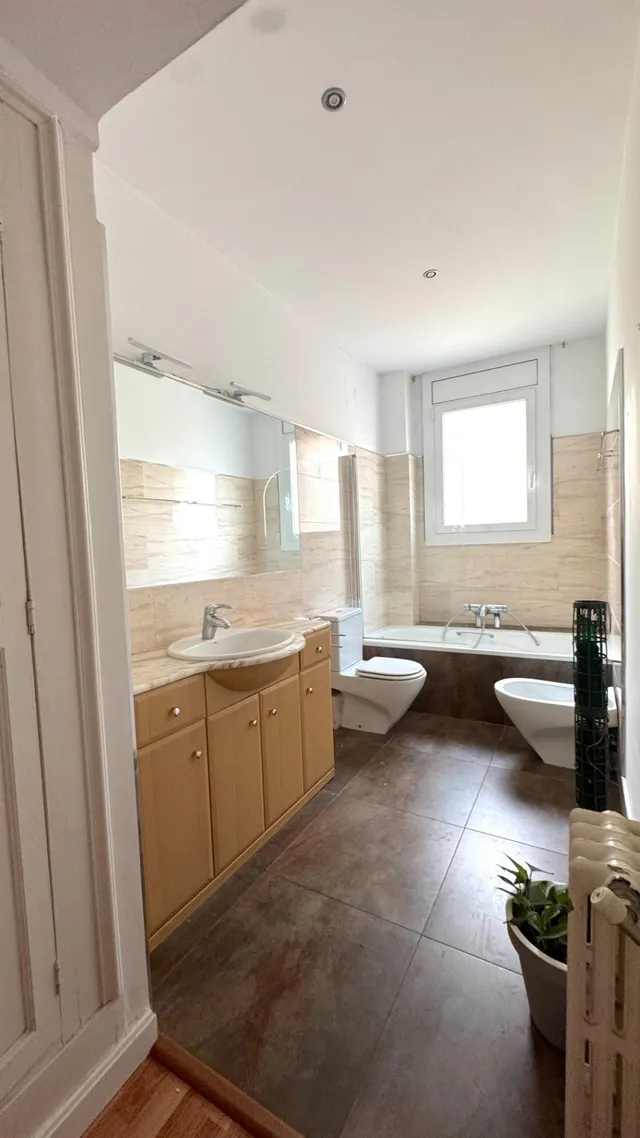 Piso Señorial en Balmes con  Doble Orientación — 44