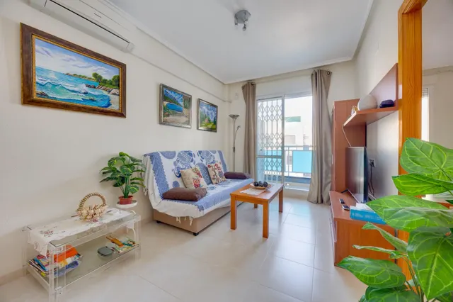 Venta de Apartamento 2 dormitorios zona Habaneras,piscina comunitaria en Torrevieja. — 19