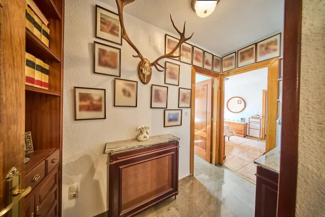 Residencia exclusiva en Paseo del Salón con vistas despejadas — 17