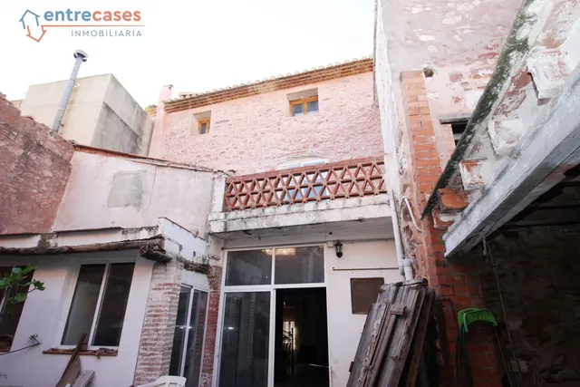 CASA DE PUEBLO EN FAURA ESPACIOSA MUCHAS POSIBILIDADES PRECIO REBAJADO — 27