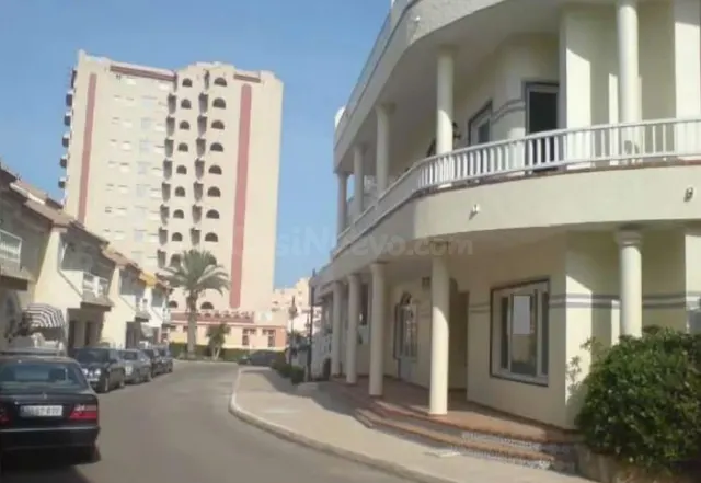Local comercial 830m² en venta - La Manga del Mar Menor Cart