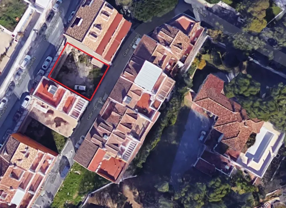 Parcela de 217m2 en Benalmáena Pueblo