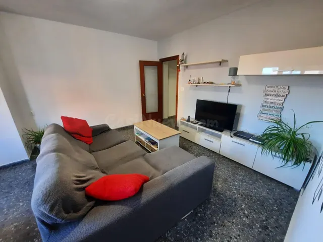 VIVIENDA CON GARAJE — 3