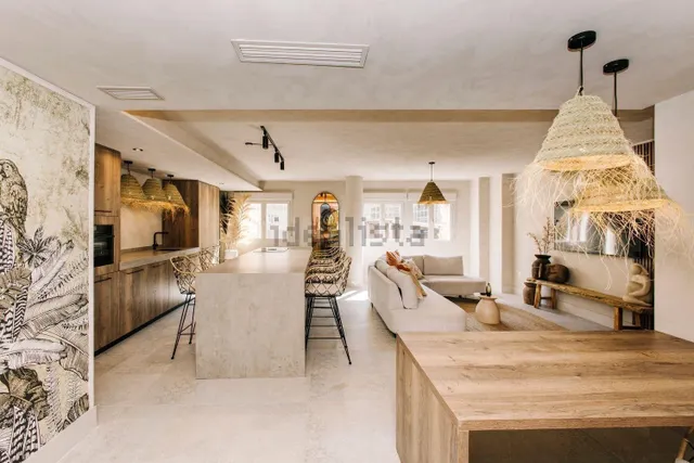 Piso reformado de estilo mediterráneo junto al Mercado Centr - foto 2