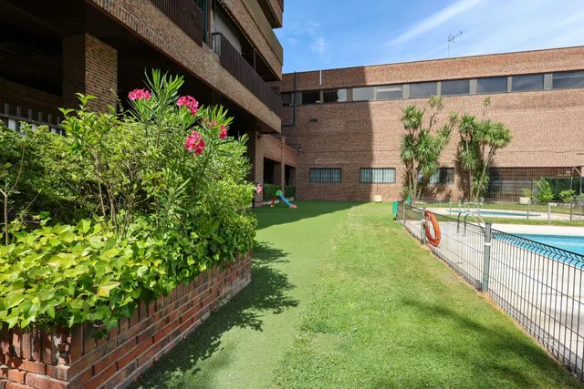 Piso en alquiler en Calle de Emilio Vargas 18, Madrid — 36
