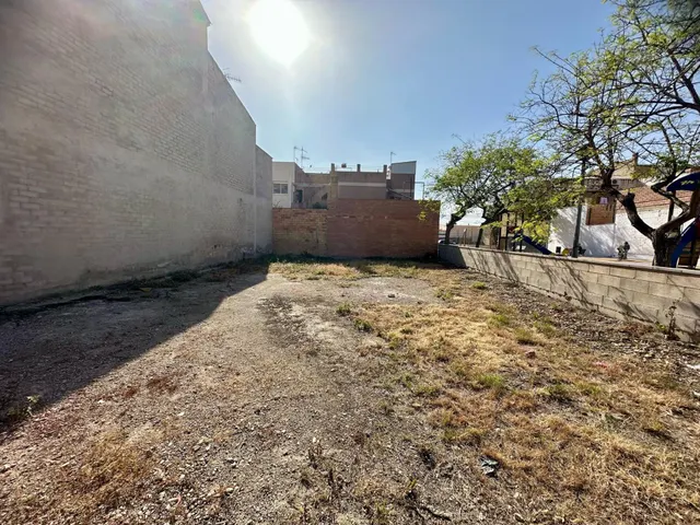 Parcela céntrica en la Cava para construcción de casa — 2