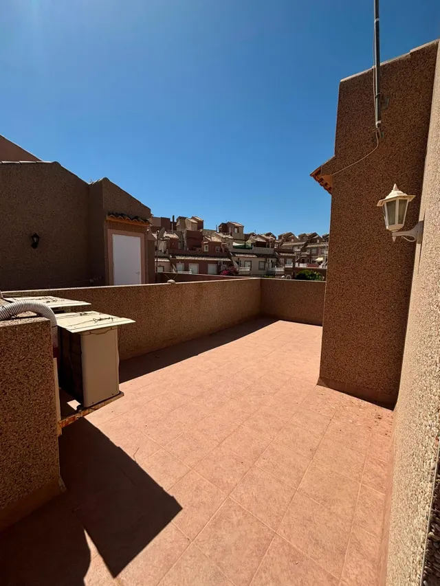 ESPECTACULAR BUNGALOW CON SOLÁRIUM PRIVADO Y VISTAS INCREÍBLES | GRAN ALACANT — 31
