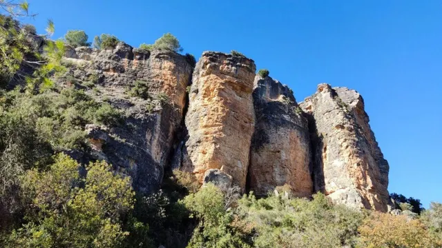 Parcela de 801m2 prácticamente llana, con muy buenas vistas — 9