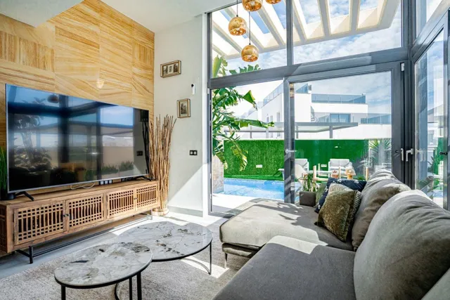 Villa independiente exclusiva con piscina privada y vistas a - foto 4