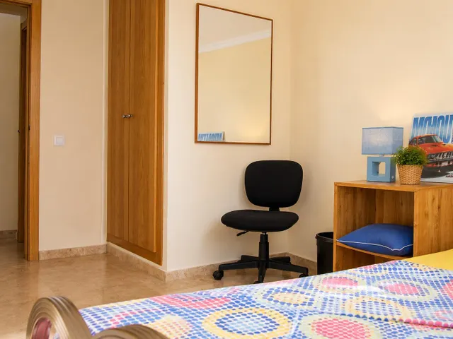 AMPLIO PISO DE 3 habitaciones, GARAJE Y PISCINA EN AYORA! — 21