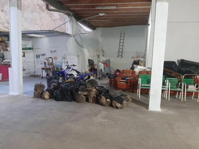 Local Comercial con grandes posibilidades en la zona centro - foto 4