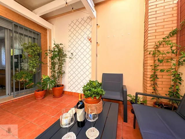 Apartamento de 2 dormitorios con patio, garaje y trastero en Ronda Sur — 13