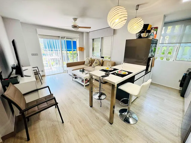 Alquiler de temporada apartamento con reforma integral — 8