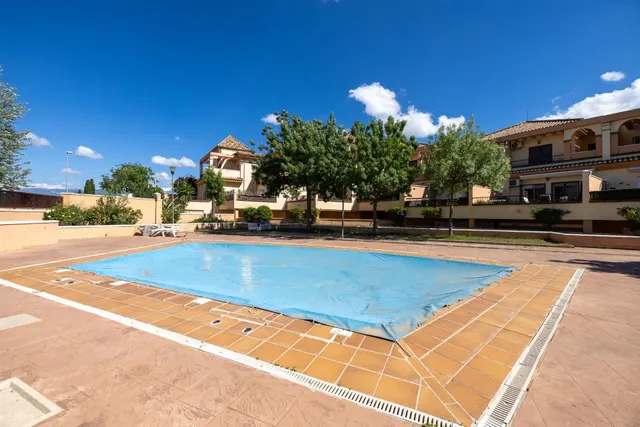 Ponemos a la venta esta preciosa casa en Urbanizacion cerrada, con zonas comunes y piscina comunitaria. — 48