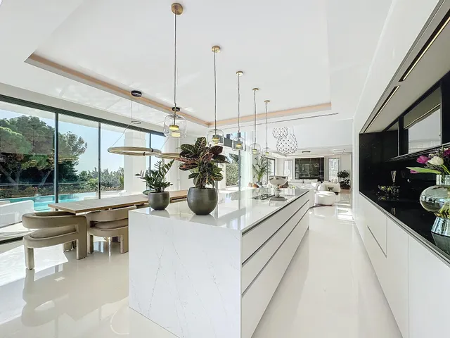 Moderna villa de lujo en la prestigiosa urbanización de Sierra Blanca, Marbella — 10